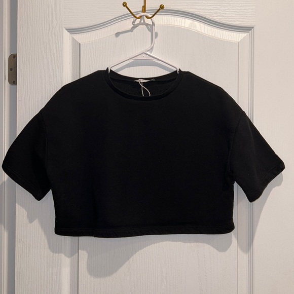 Zara Tops - ZARA crop top, Size Medium